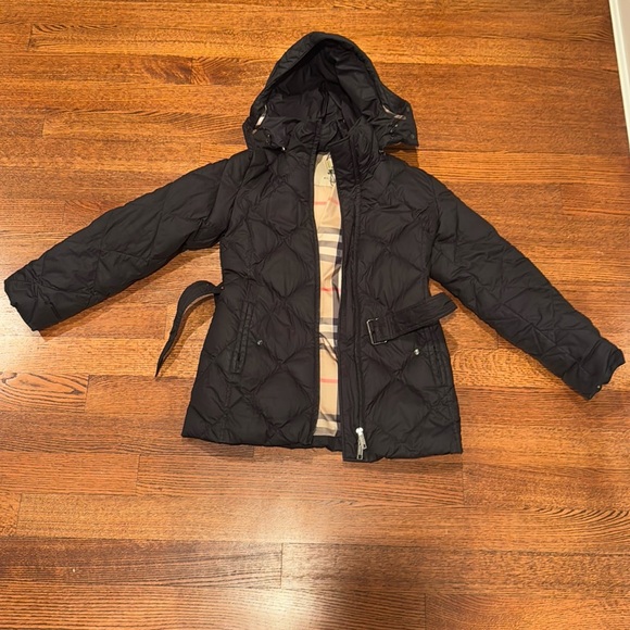 Burberry winter puffer coat size small